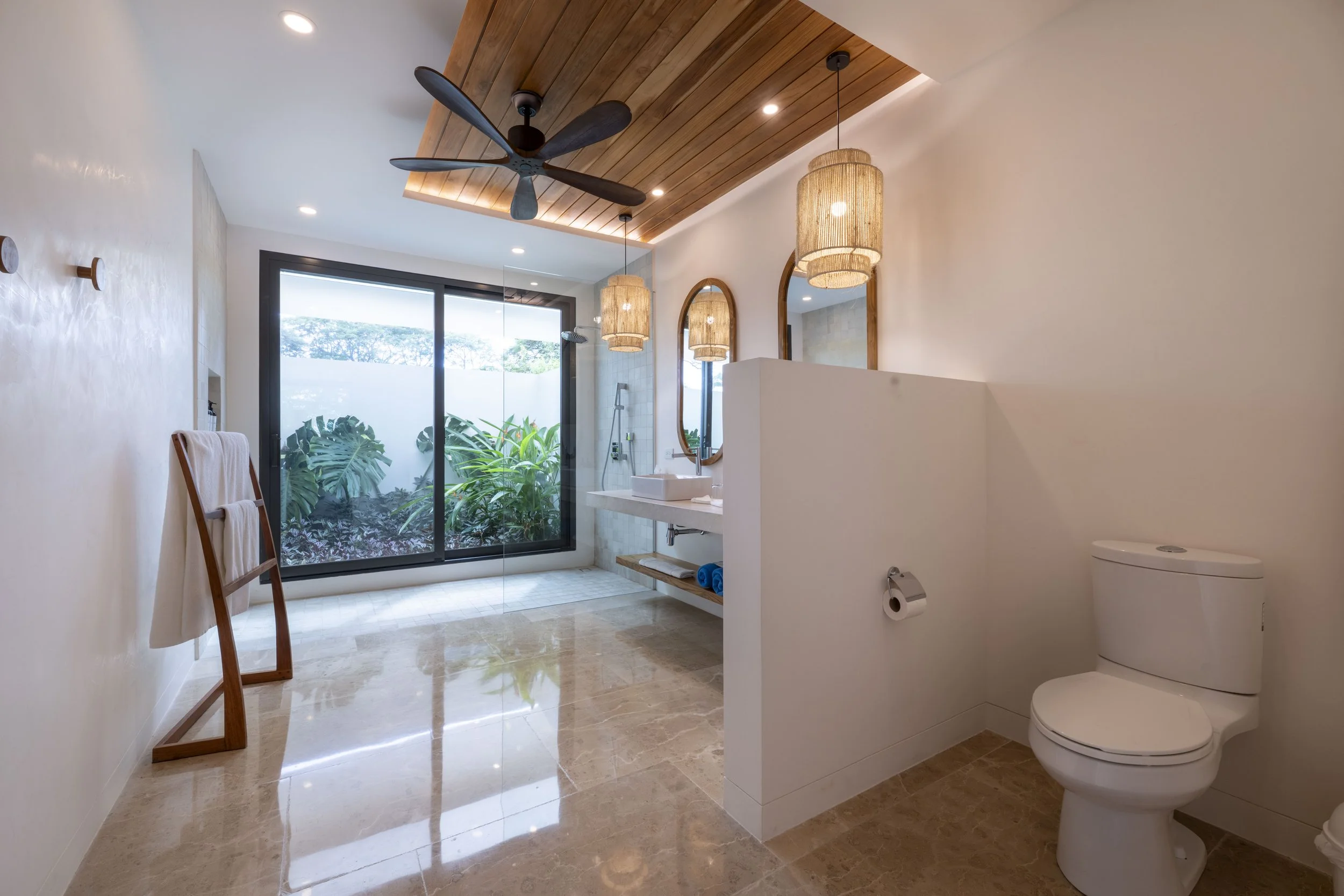 Beachfront Suite Balcony_6.jpg