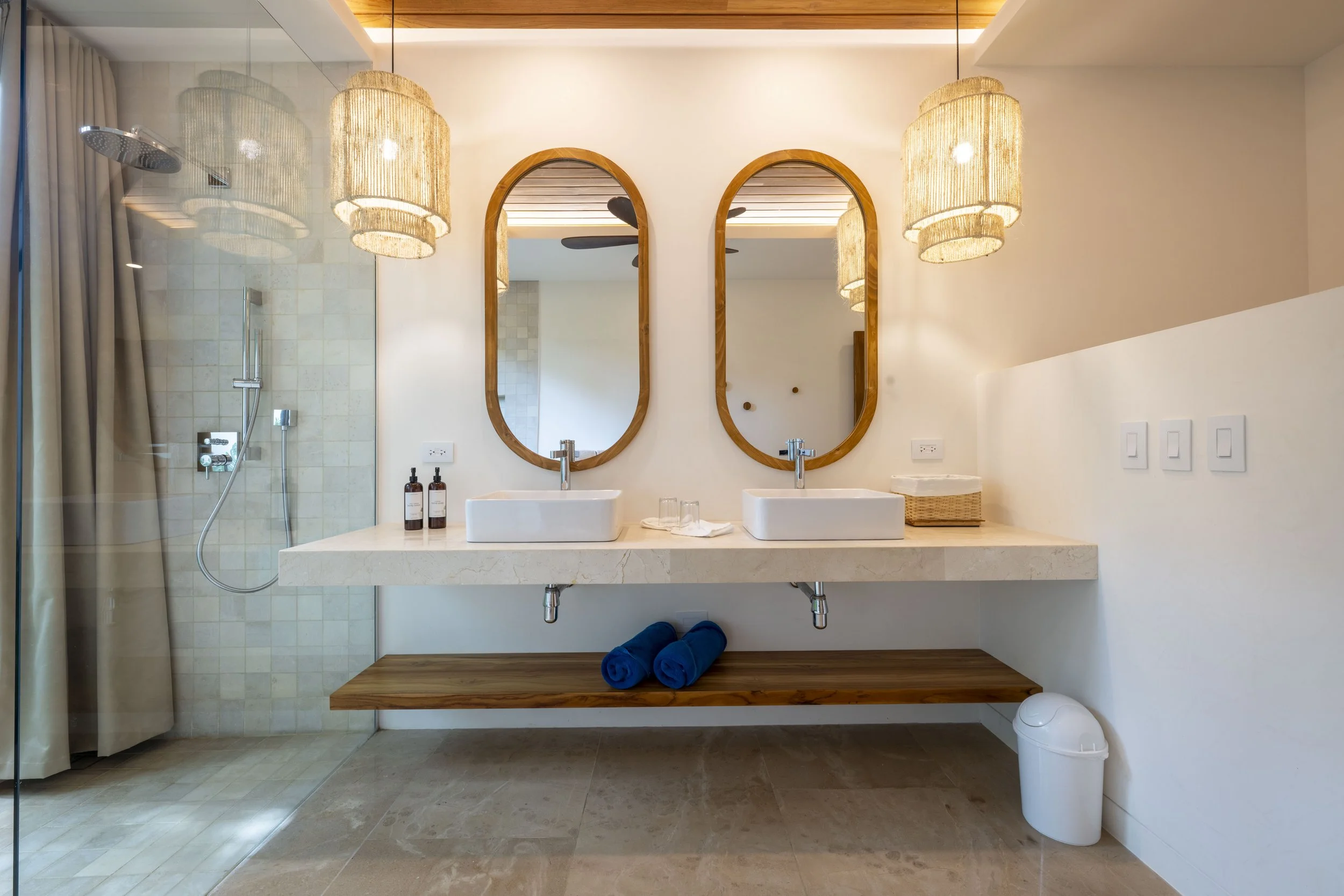 Beachfront Suite Terrace_5.jpg