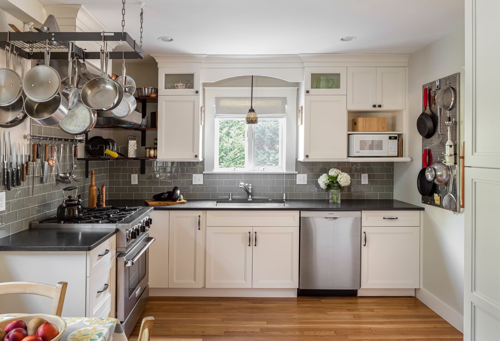 10 Kitchen Cabinet Must-Haves
