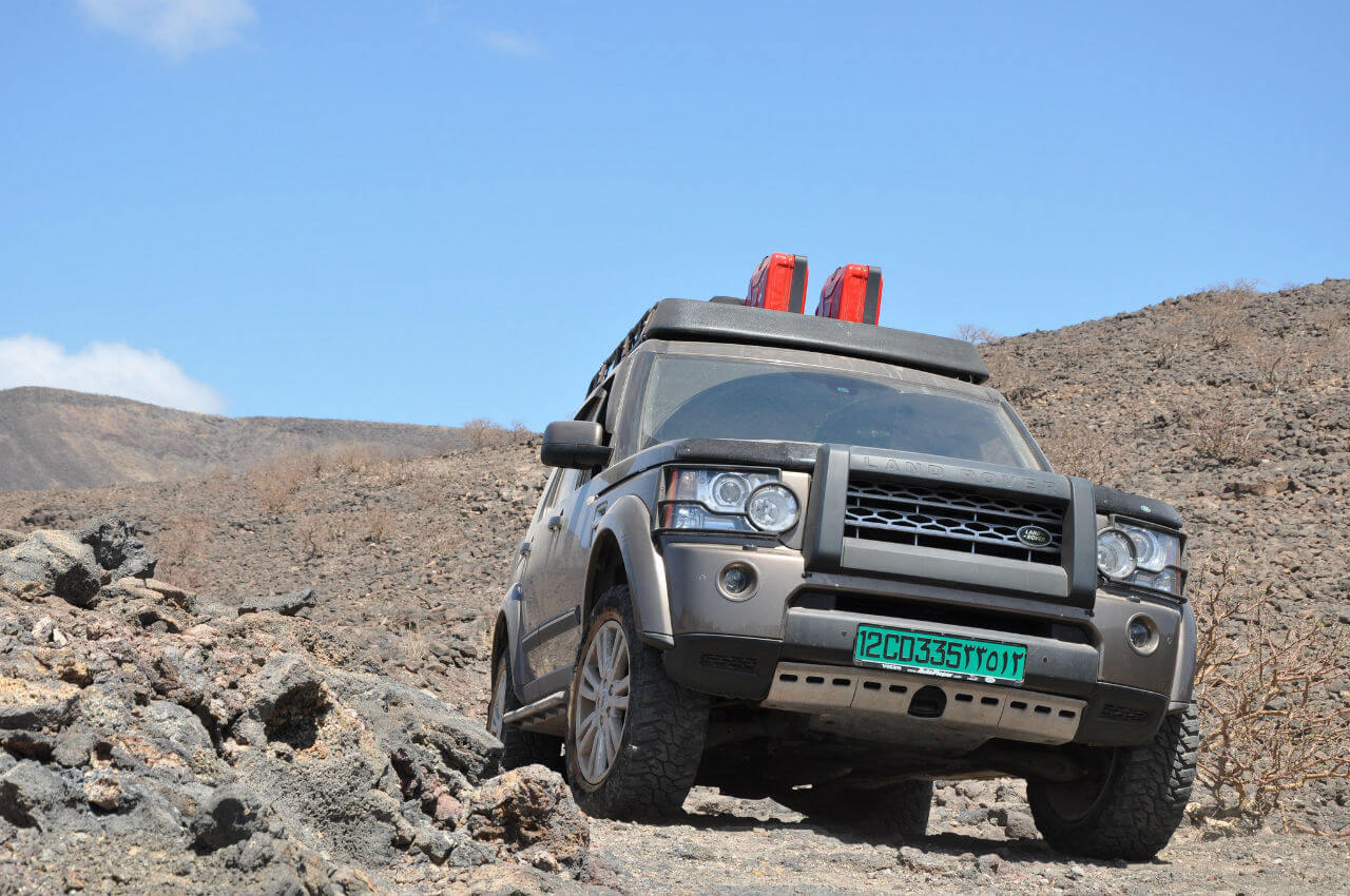 Land-Rover-LR4-Voyager-Offroad-Jusef Gideon-6949787135_b2a4504c12_k.jpg