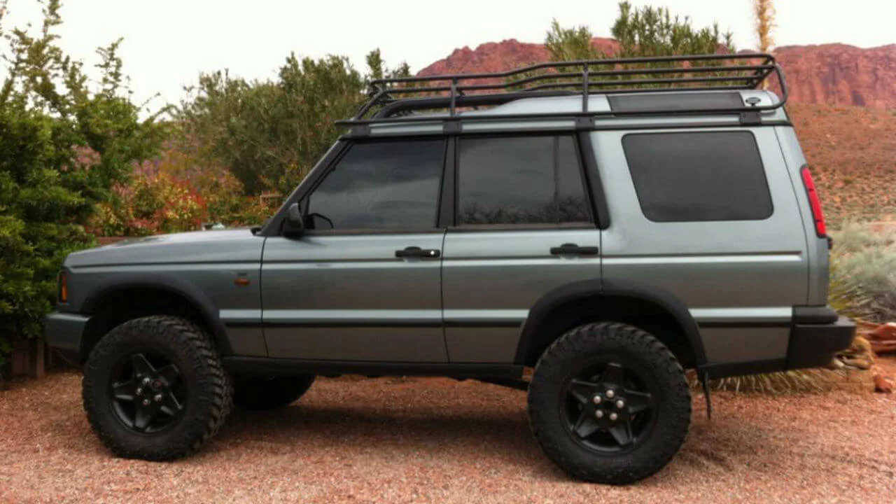 Land Rover Discovery Series 2 Low Profile Edition Roof Rack — Voyager Racks