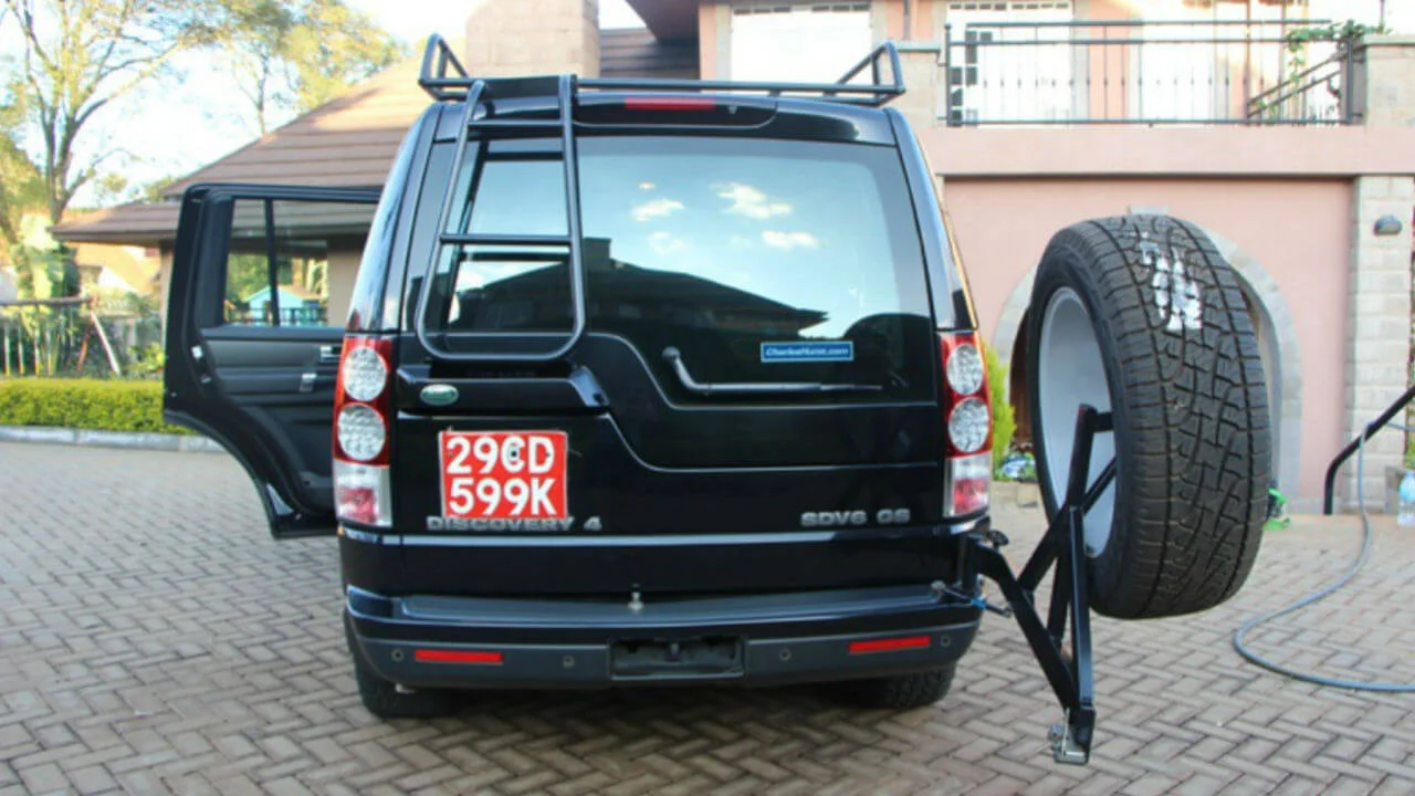 Land-Rover-LR4-rear-tire-carrier-access-ladder-standard-voyager-roof-rack-back-off-road-Voyager-Offroad+%281%29.jpg