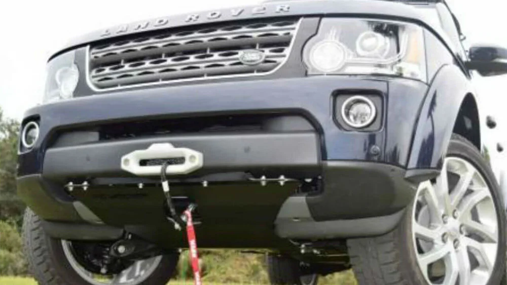 Land-Rover-LR3-off-road-hidden-winch-mount-skid-plate-Voyager-Offroad[1].jpg