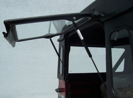 D90D90_RearHatch.jpg