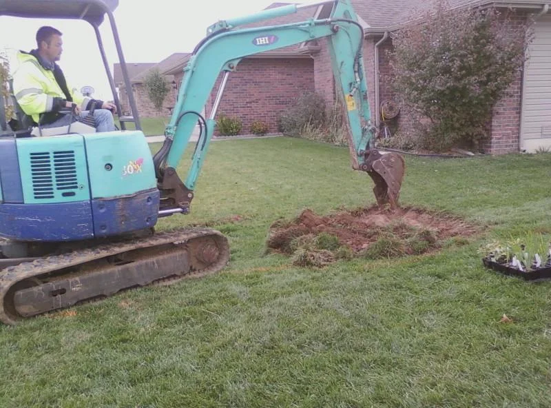Dell Digging Pic.jpg