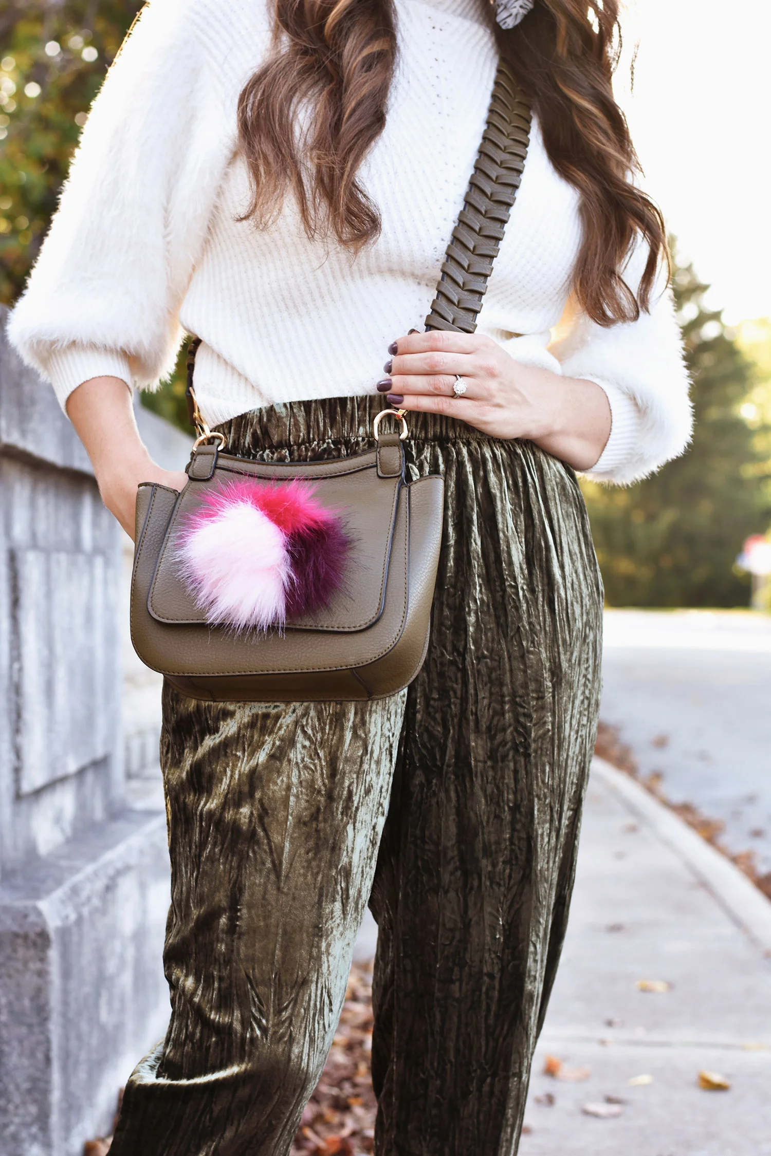 greenvelvetpurse1.jpg