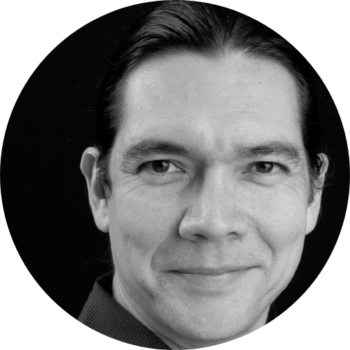 Alexandre Bacon, Administrateur Originaire de la communauté innue de Mashteuiatsh, Alexandre Bacon offre de nombreuses formations touchant les questions autochtones. Axées sur une meilleure compréhension de l’histoire et des réalités sociopolitiques des Premiers Peuples, ses formations visent en plus à outiller concrètement les individus dans leur travail quotidien. Il oeuvre également comme conseiller stratégique pour plusieurs organisations, en s’étant spécialisé dans le domaine de la gouvernance autochtone.