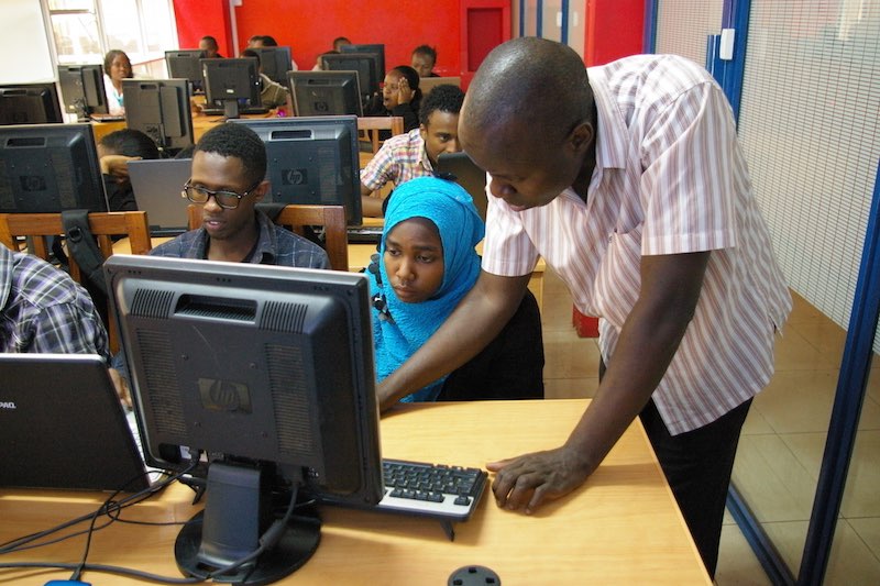 e-Mobilis-lab-training-Kenya-African-tech-hubs-codeinnovation.com-code-innovation.jpg