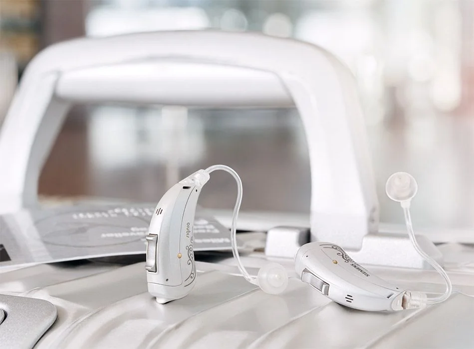 Motion-SX-primax_hearing-aids-suitcase_950x700px.jpg
