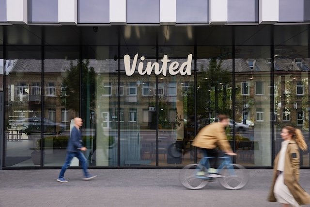 Vinted Go opens up network of parcel lockers and shops to retailers using ZigZag platform