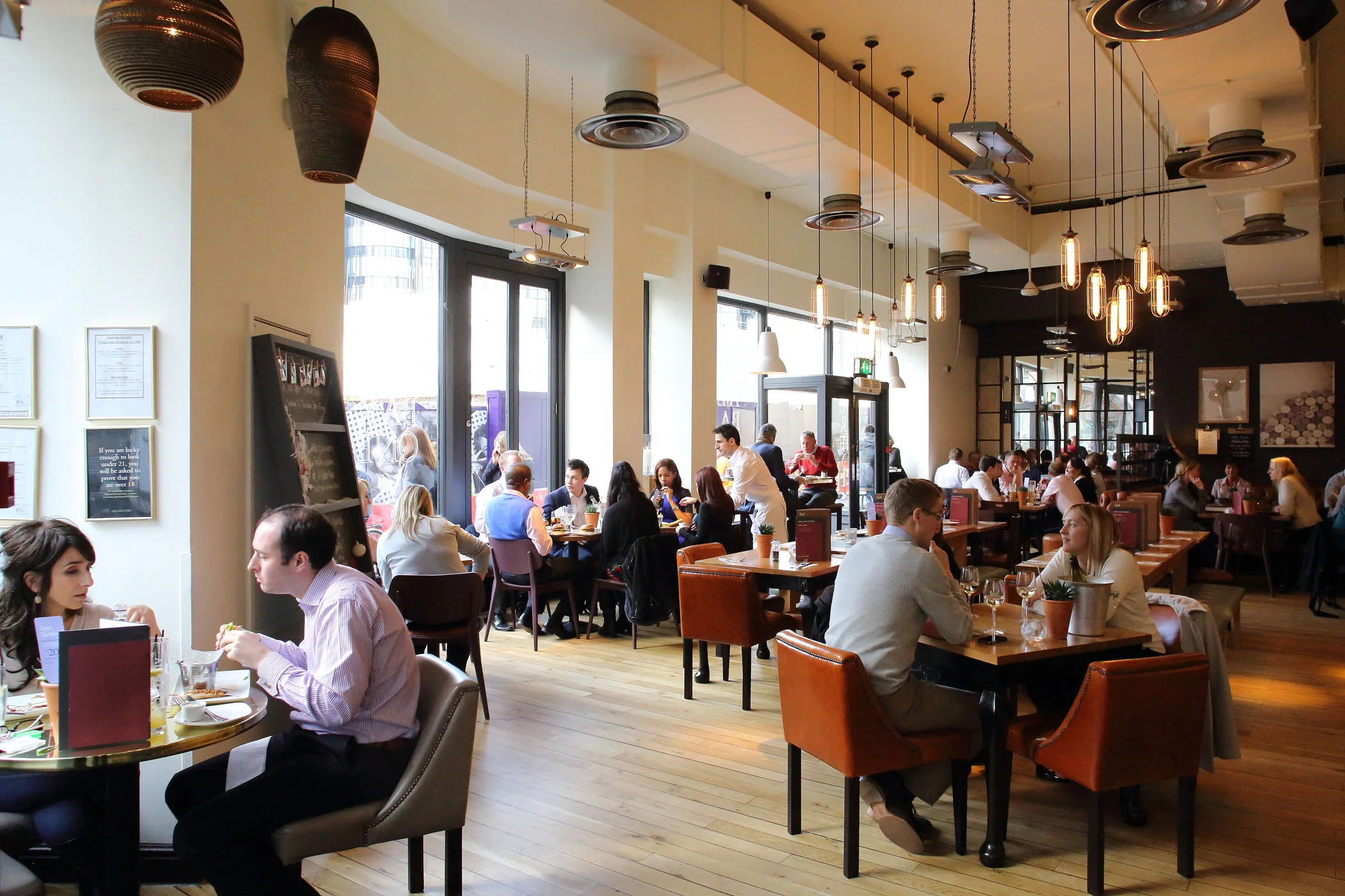 Mitchells & Butlers in mobile hook up with Flypay