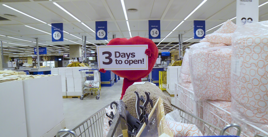 Analysis: Walmart and Ikea think big in India