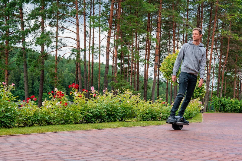 How to stay safe while onewheeling