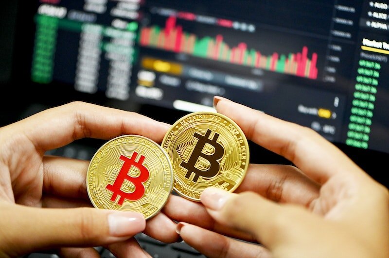 btc trader bitcoin simbolo azionario nasdaq