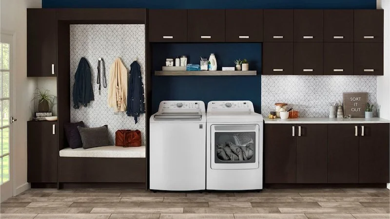 Furniture and appliance retailer Berrios embraces the future as it taps STORIS suite of retail management solutions