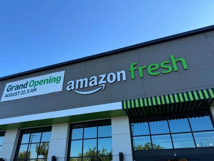 Focus on Dash Carts and Amazon One as Amazon Fresh takes store count to almost 50 across eight states