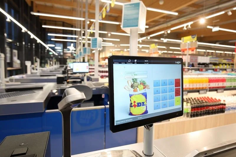 Two store openings in one day as Lidl Ireland focuses on self-checkouts, loyalty programmes and ESLs
