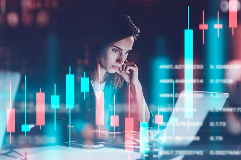 Hanging man vs. hammer: key differences and how to trade them