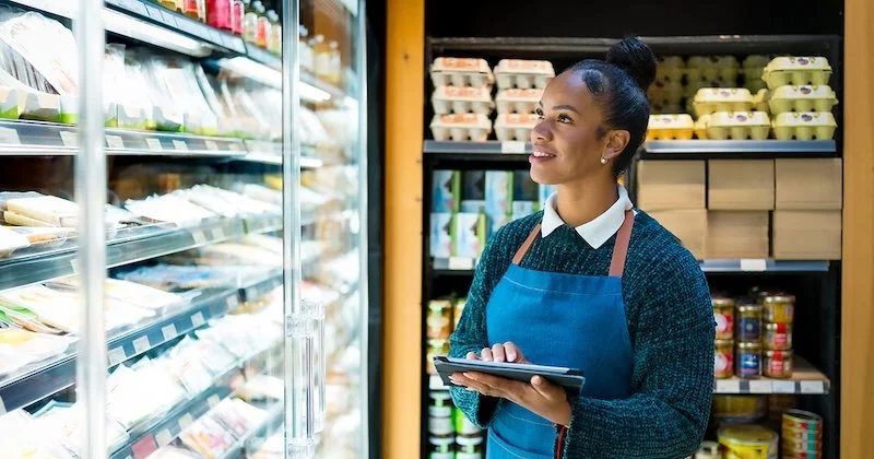 Check out these technology strategies grocery retailers must leverage to attract and retain customers