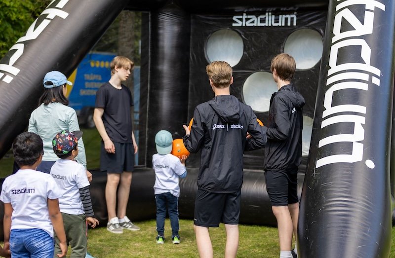 Sports retailer Stadium enlists Visual Art for five-year deal involving joint development of in-store retail media concept