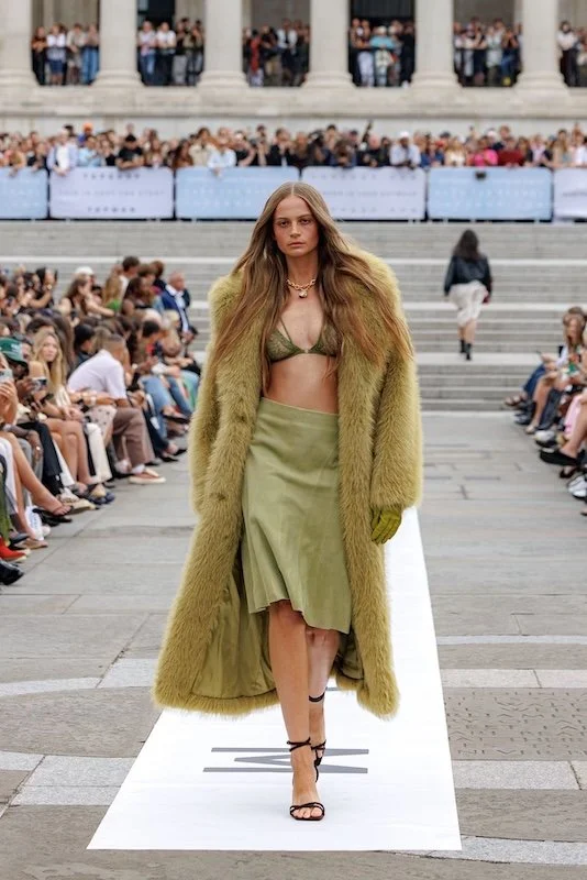 Topshop is back, baby! Retailer's big return sees takeover of Trafalgar Square in London
