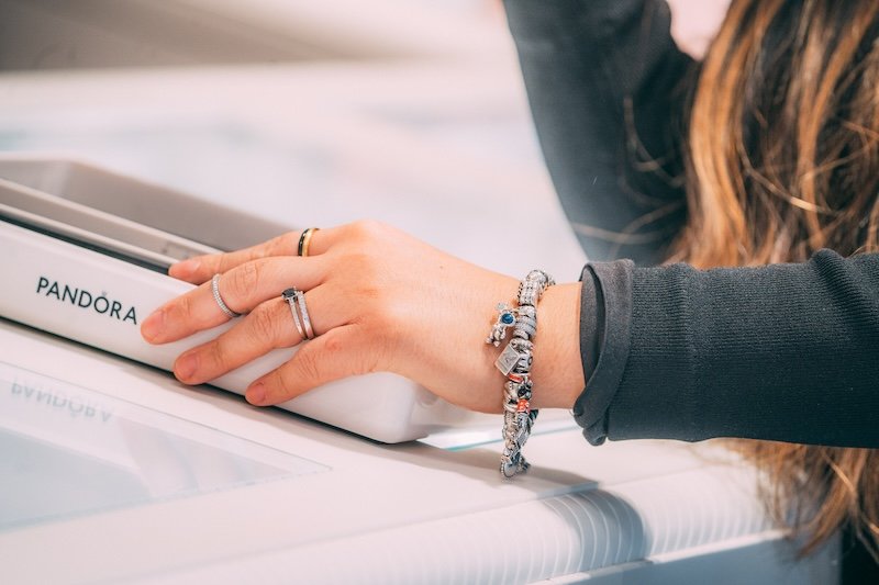 Jewellery retailer Pandora teams with InPost UK on parcel locker delivery for online shoppers