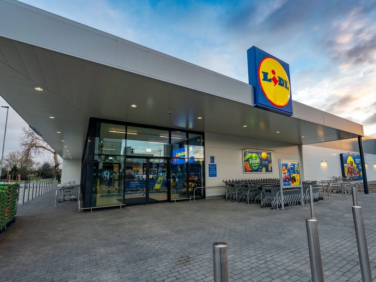 Discounter Lidl GB becomes the first retailer to integrate Neighbourly Pulse hyper-local giving solution