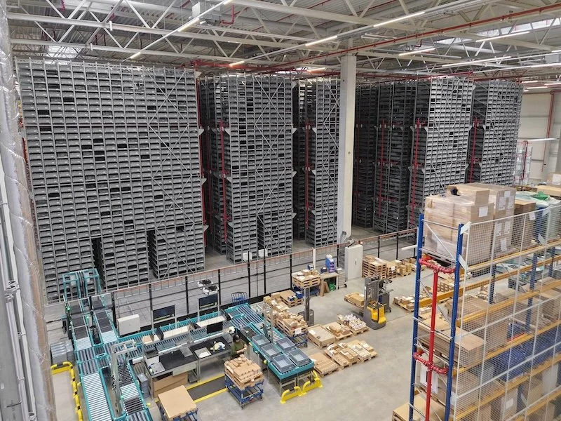 How retailers use global logistics planning to balance speed and cost