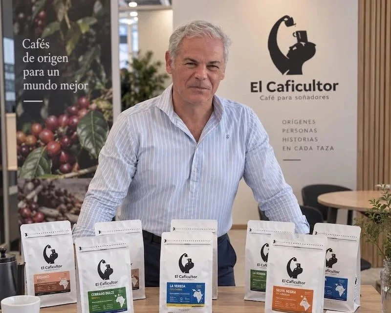 AuraVeo technology launch with El Caficultor turns coffee packaging into direct subscription channel