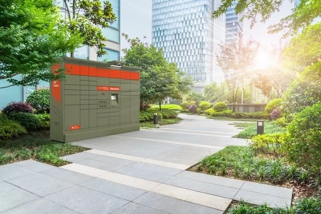 Quadient announces launch of UK pilot for solar powered autonomous battery parcel locker