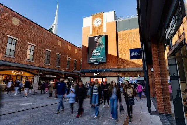 Ocean Outdoor UK bags DOOH tie up deal for Landsec’s Gunwharf Quays retail outlet centre