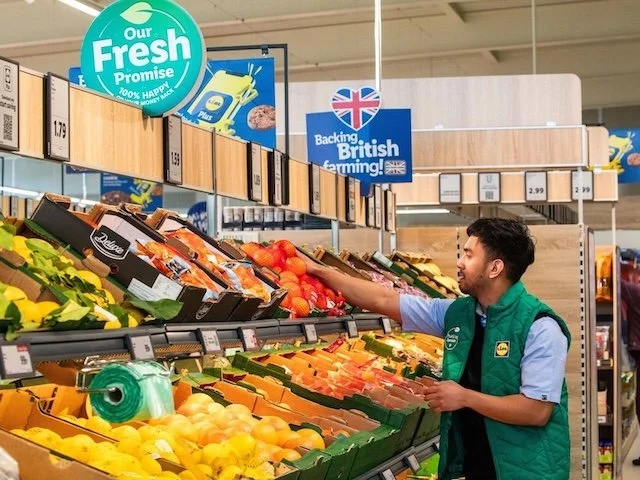 Is Lidl GB the ‘fast growing European retailer’ signing on for a new Ocado Group automated CFC?