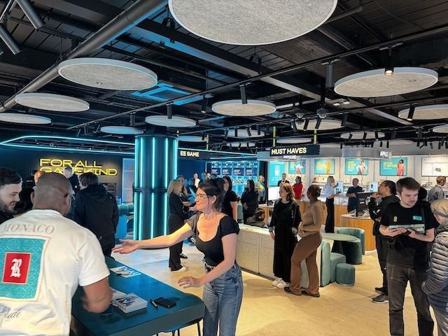 Bullring Birmingham here we come! EE preps opening of latest Experience store in UK’s second largest city