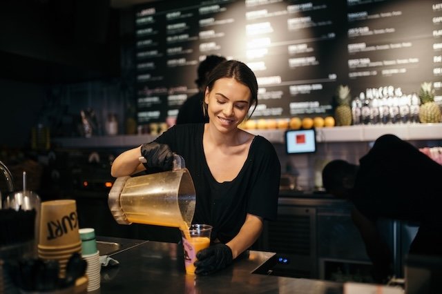 Urban juice bar and coffee concept Joe & The Juice enlists Adyen to boost in-store payments