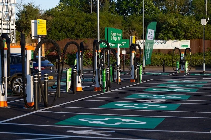 Smart Charge and the Department for Transport team up to bring electric vehicles experience to Sainsbury’s stores