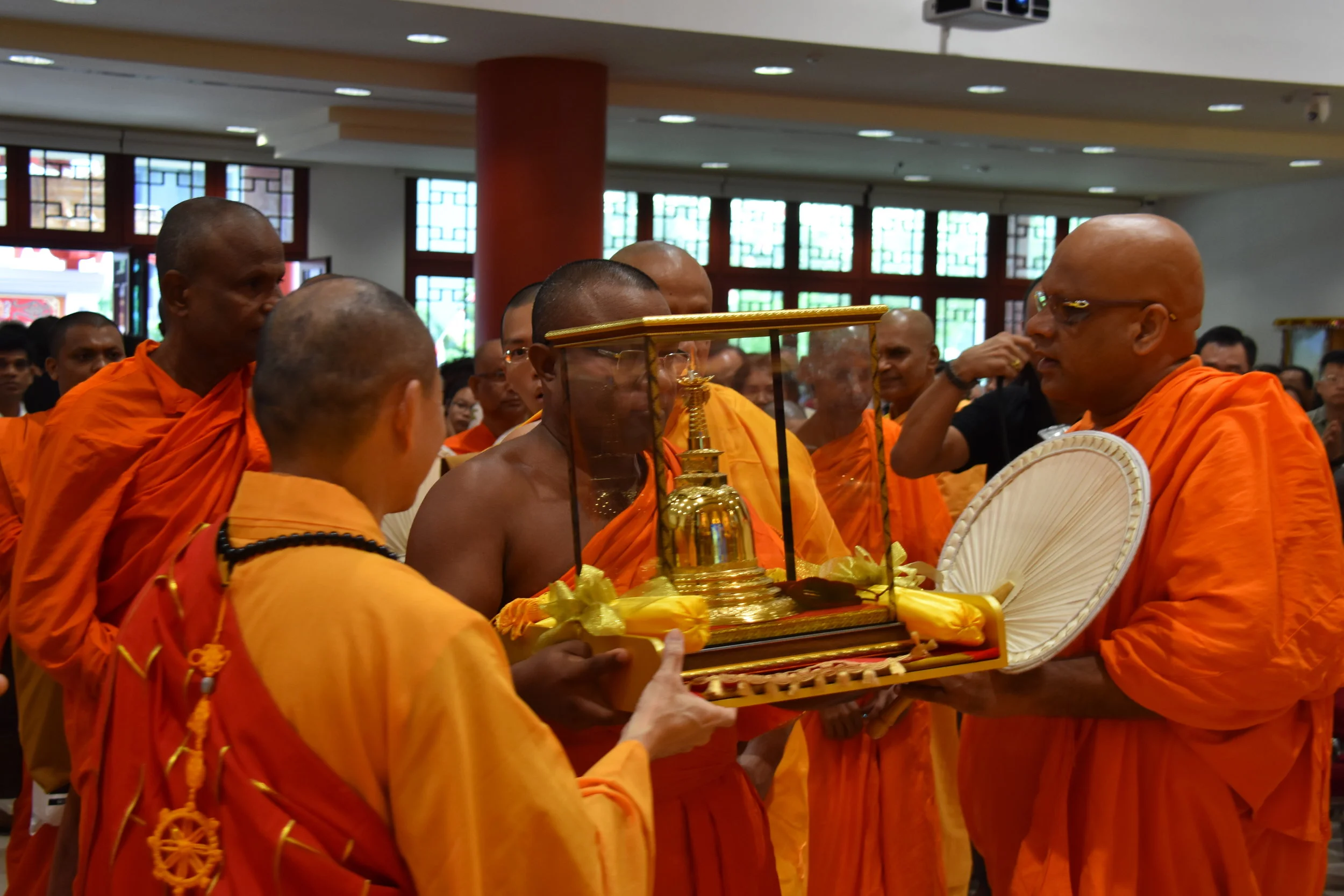 吉祥宝聚寺迎请佛舍利