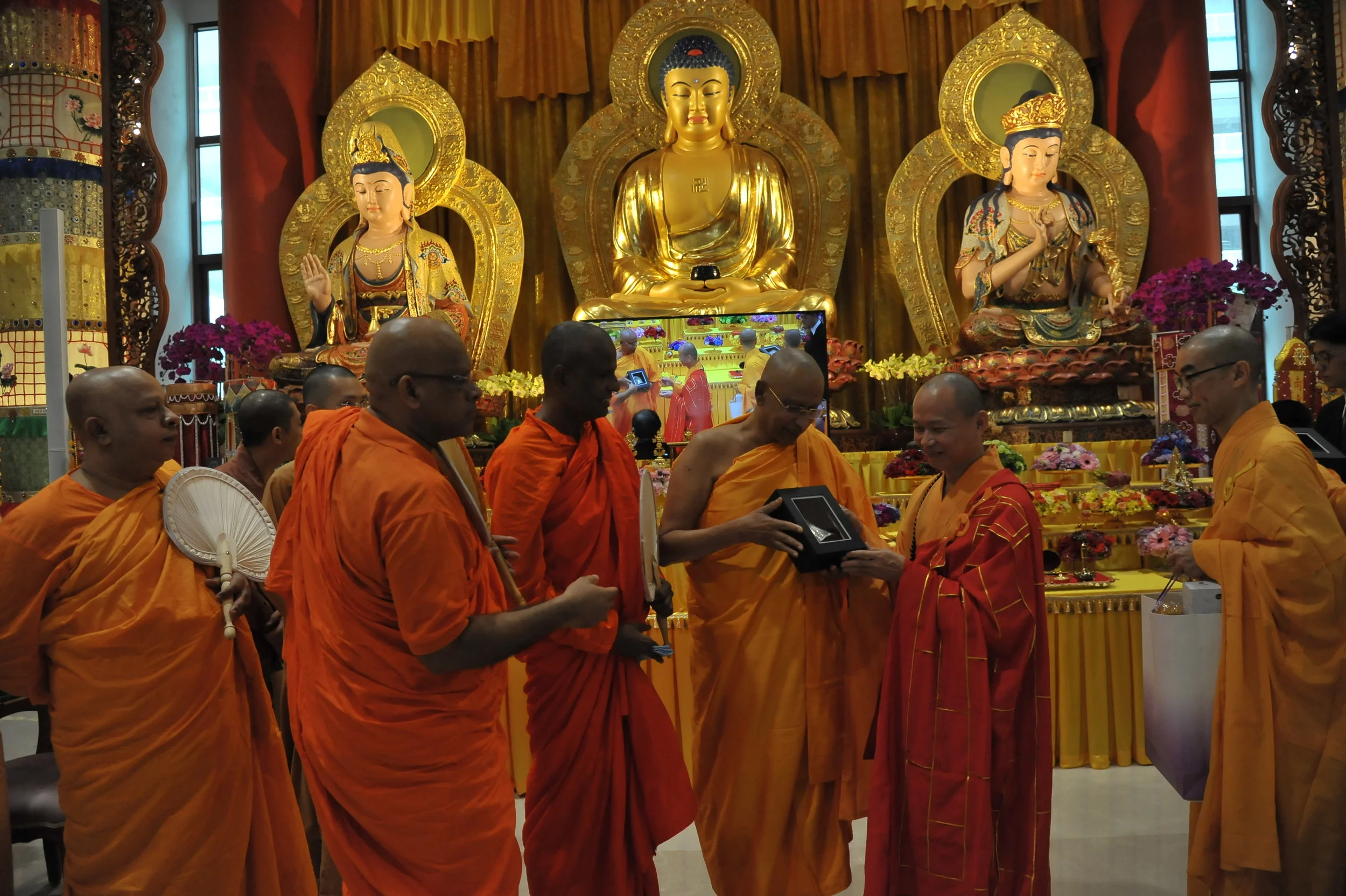 BW Monastery receiving Buddha’s Relic Ceremony