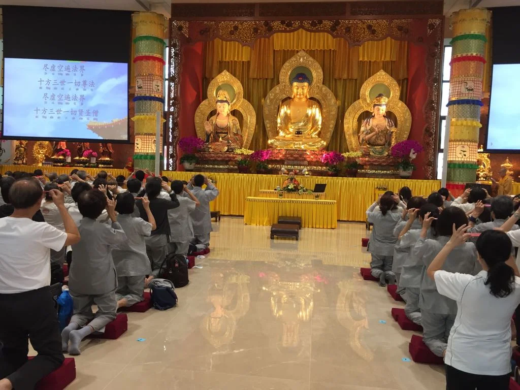 吉祥宝聚寺举办八关斋戒