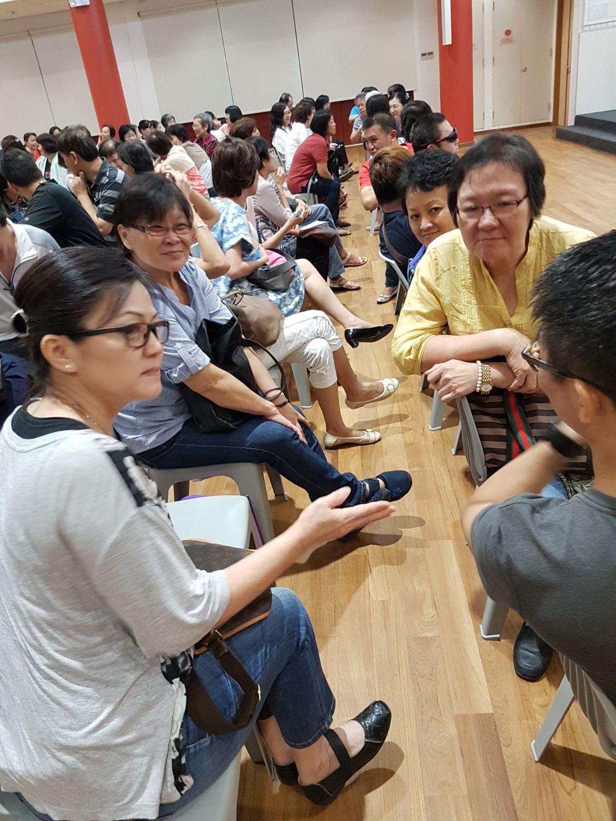 互相切磋法义 In order to share on the understanding of the Teachings...