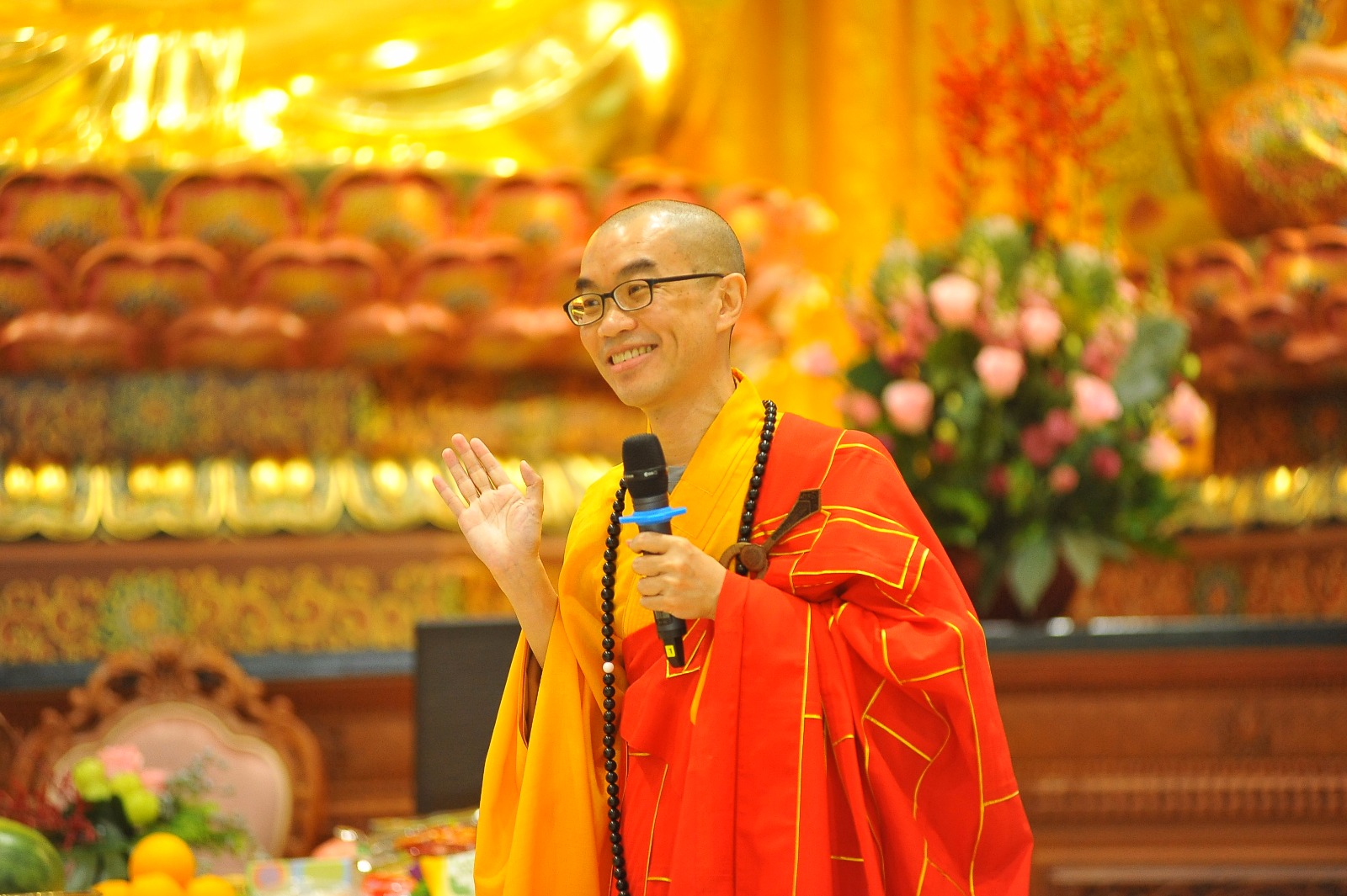 本思法师幽默开示为何要皈依以及皈依之殊胜。