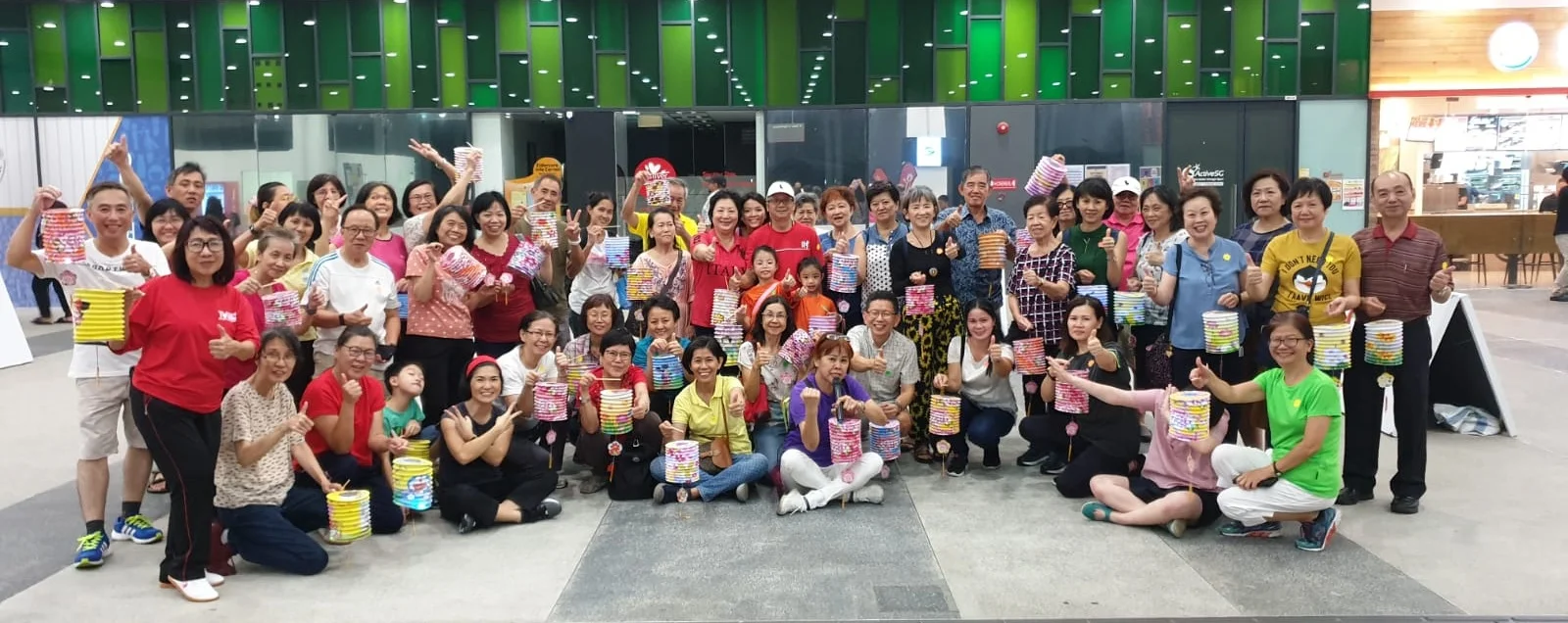 关怀处东部区域于巴西立体育中心(Pasir Ris Sport Centre Foyer),首次举办中秋联谊!