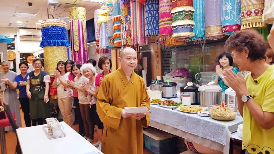Abbot Jing Yuan Paid A Visit to The BWM Sewing Group 净远和尚关怀缝制组