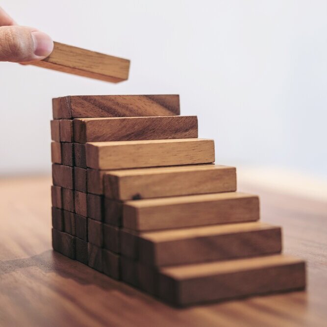 【The Three Types of Persons 道次引导】Small scope advance in orderly sequence 下士夫依着次序爬上去