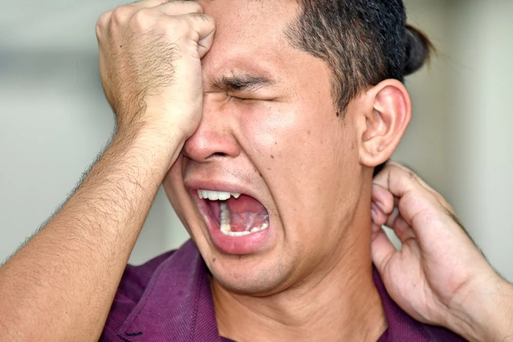 【 Going for Refuge to the Three Jewels 皈依 】 miserable, tormented, forcing yourself 苦苦恼恼、勉勉强强