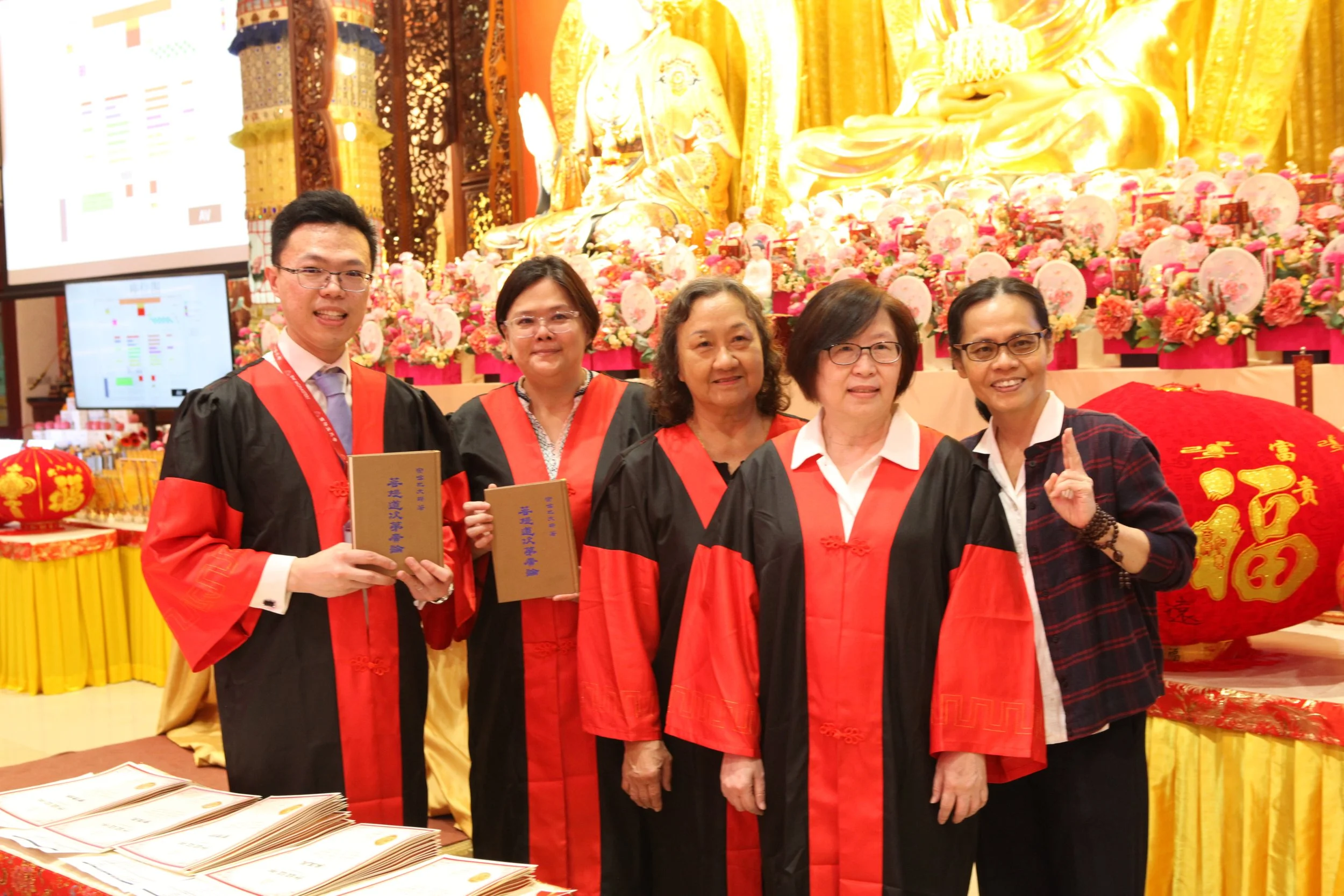Celebrating Growth in the Path of Learning: 5 Lamrim Classes Promoted with Joy and Dedication