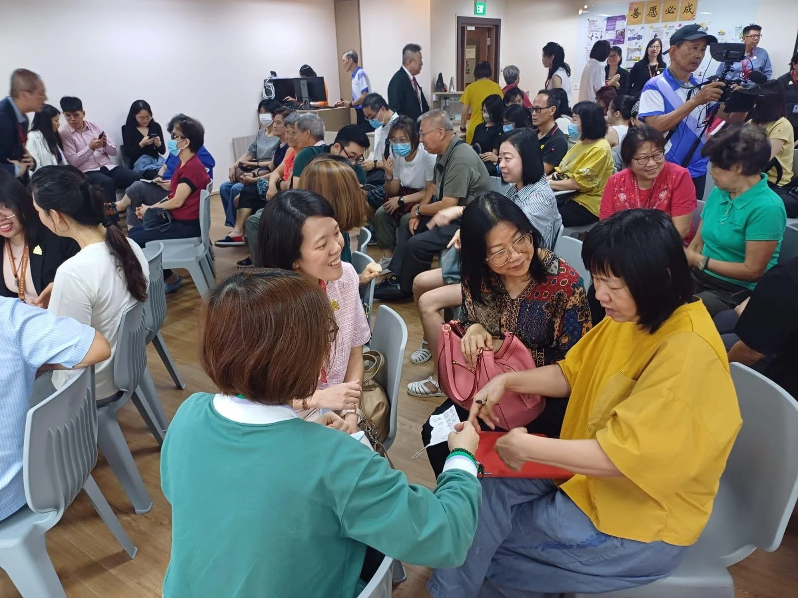 四马路分院举办了首次中文新班座谈会