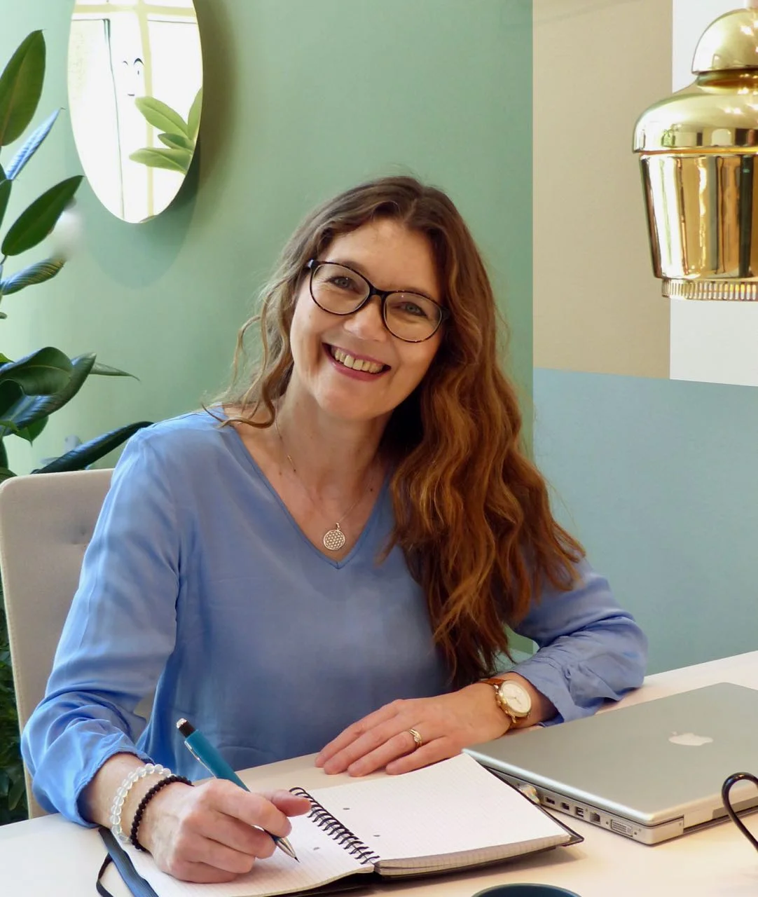 Ulrike von seggern am schreibtisch