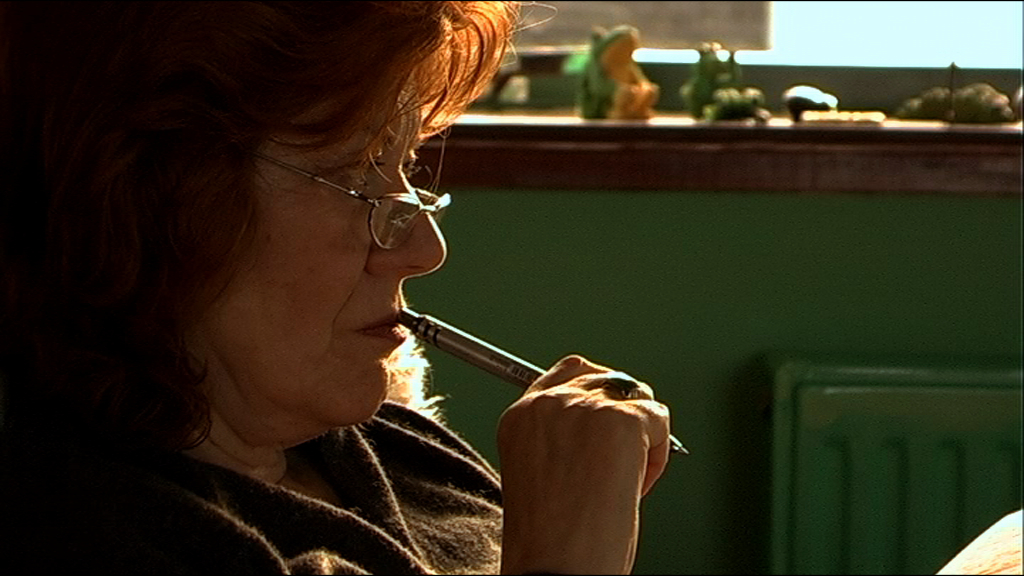 02_anneperry_still.jpg