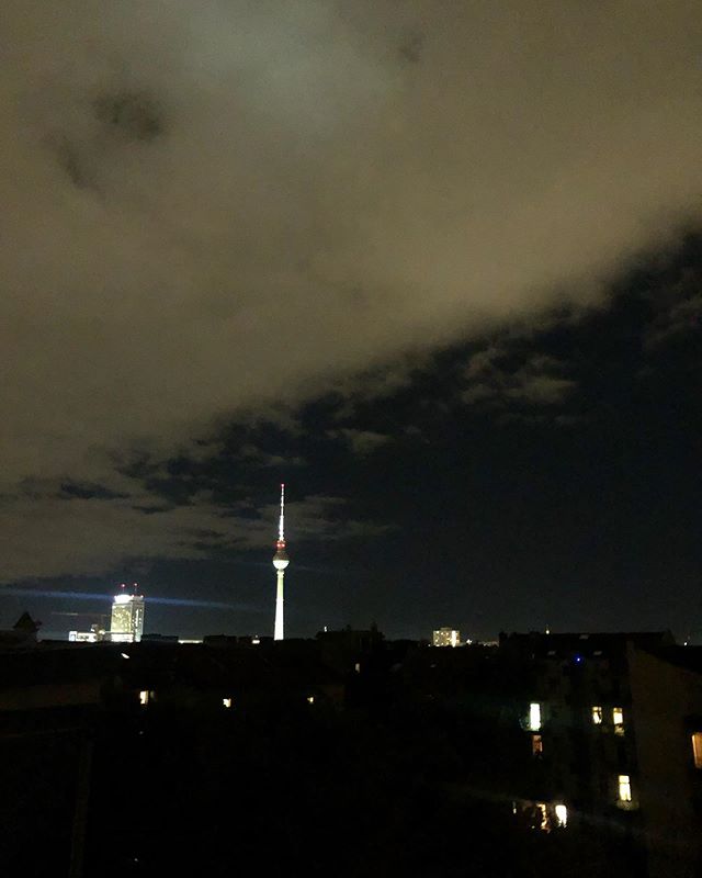 #himmel&uuml;berberlin