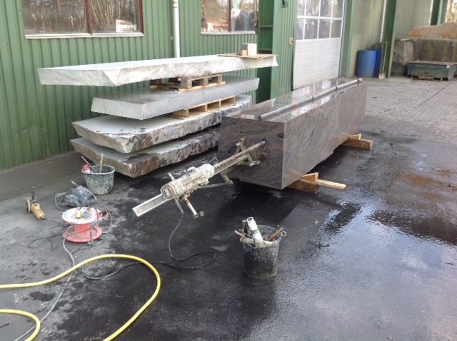 Drill of Ø 50 mm hole in 340 cm granite block